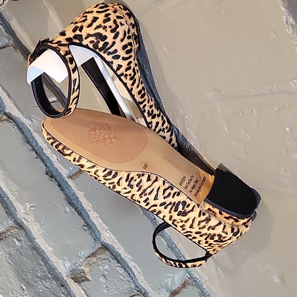 Vince Camuto Attera Ankle Strap Flat size 6.5 - Picture 5 of 6